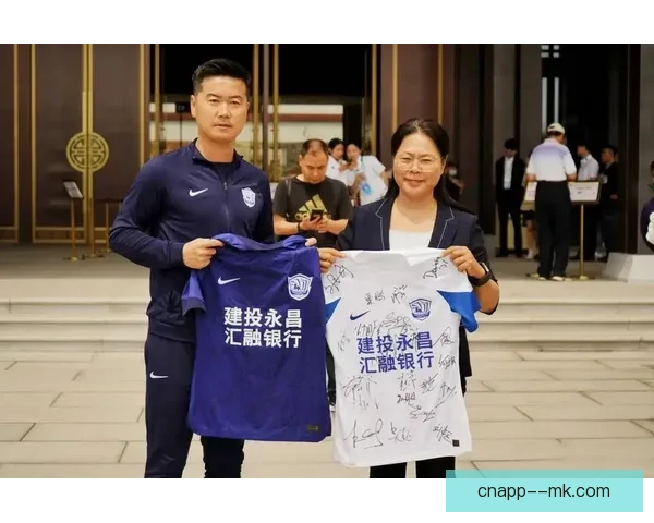 肇俊哲力挽狂澜带领沧州雄狮突破资金困境成功保级彰显执教智慧与坚持